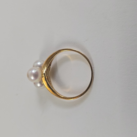 Mikimoto 18K Gold & Diamond Pearl Ring (Box not original to ring Not Cultured) - Picture 4 of 8